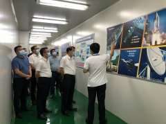 <b><font color='#0000FF'>东莞市委书记肖亚非一行参观考察星空体育·(中国)官方网站-STARSPORTS半导体</font></b>